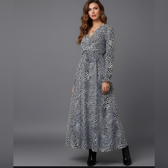 Dresses & Skirts - Black And White Animal Print Flounce Sleeve Belted Dress